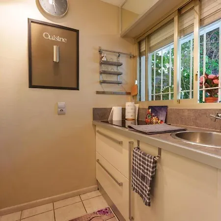 Studio Avec Terrasse Et Jardin Au Calme Apartment *