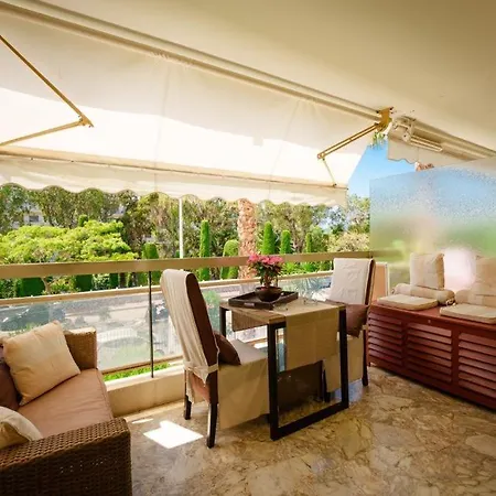 Studio Avec Terrasse Et Jardin Au Calme Apartment Cannes